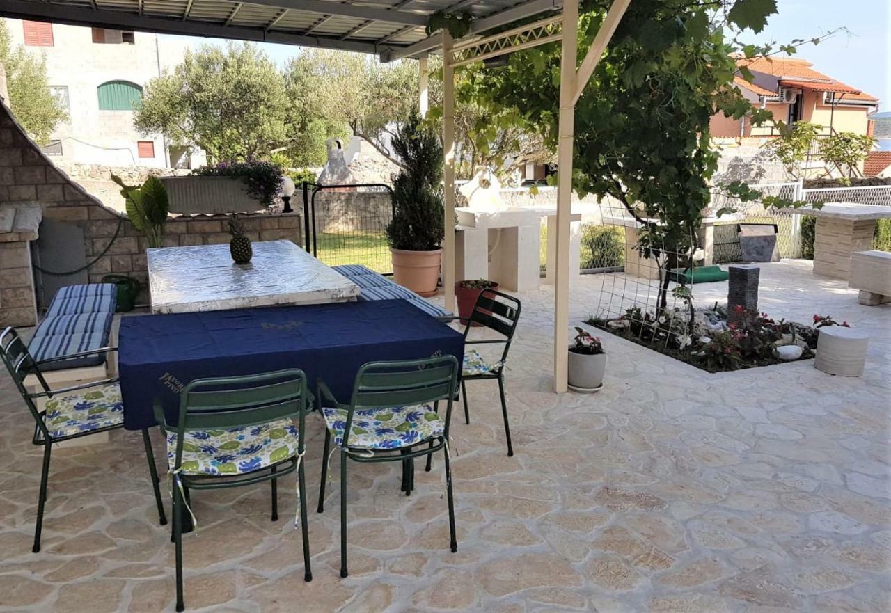Apartment Maslenica, Near Zadar Εξωτερικό φωτογραφία
