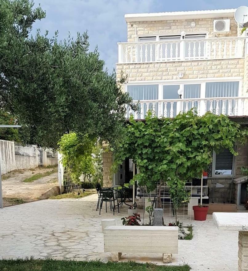 Apartment Maslenica, Near Zadar Εξωτερικό φωτογραφία